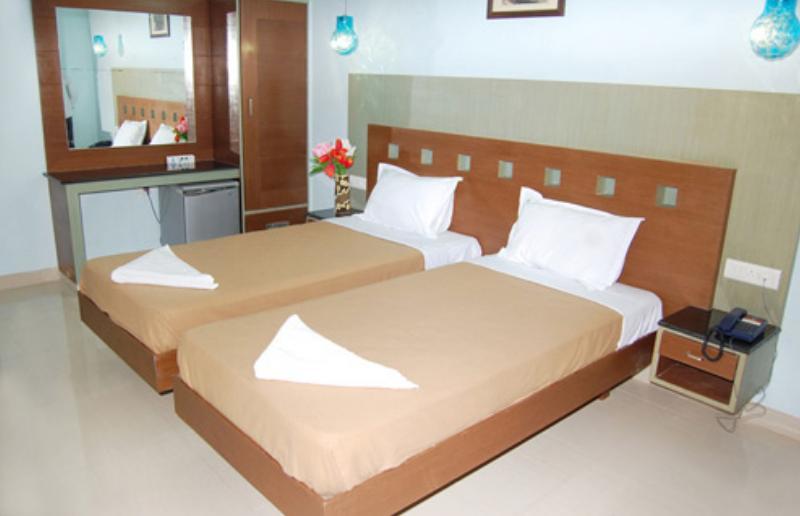 Balaji Grand Hotell Kākināda Rom bilde