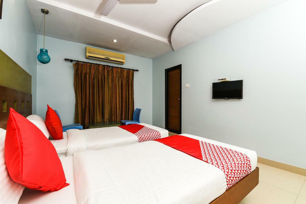 Balaji Grand Hotell Kākināda Eksteriør bilde