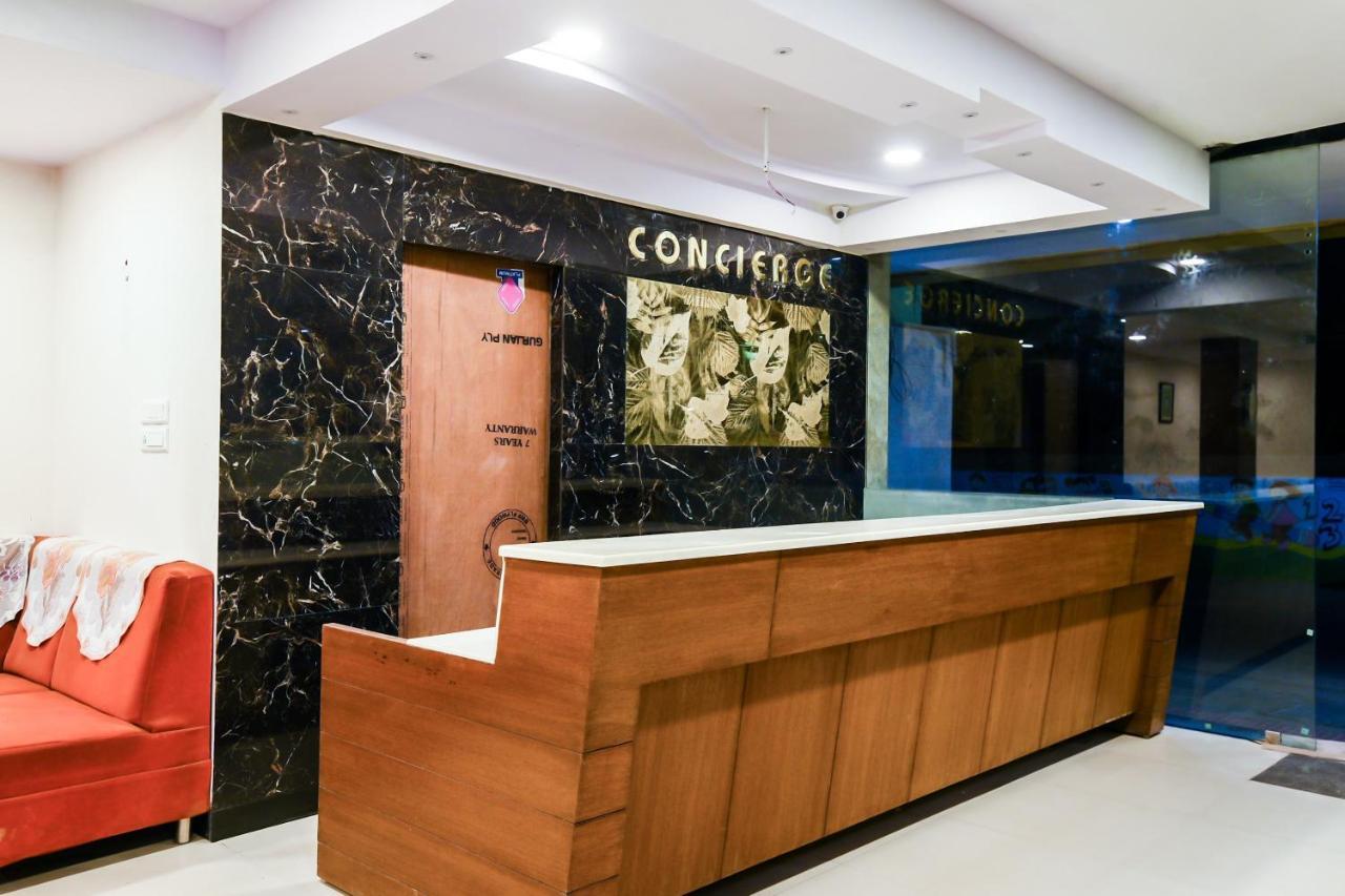 Balaji Grand Hotell Kākināda Eksteriør bilde